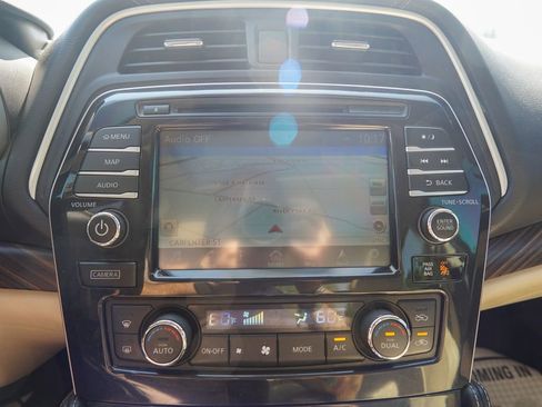 Used 2018 Nissan Maxima Platinum FWD image 24
