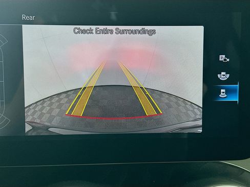 Used 2021 Mercedes-Benz GLC 300 image 23