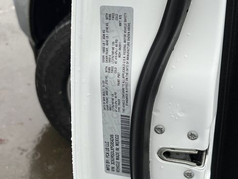 Used 2023 RAM 2500 Big Horn w/ Level 1 Equipment Group image 26