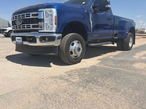 Used 2026 Ford F350 XL w/ FX4 Off-Road Package AWD/4WD image 2