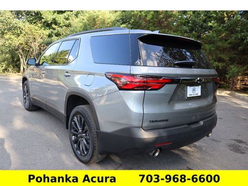Used 2023 Chevrolet Traverse RS image 5
