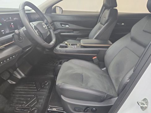 Used 2024 Nissan Ariya FWD image 15