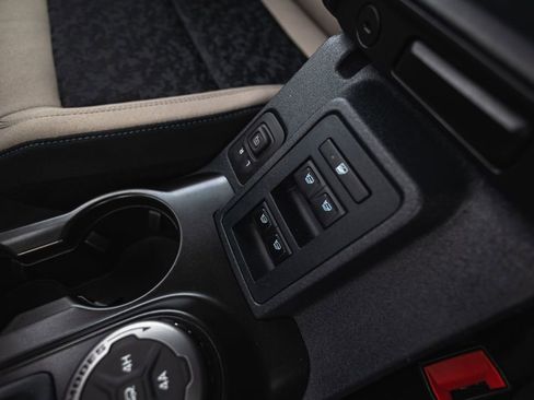 Used 2021 Ford Bronco Wildtrak image 23