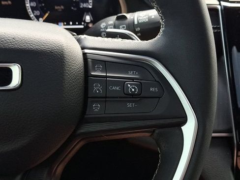 Certified 2023 Jeep Grand Cherokee Altitude AWD/4WD image 27