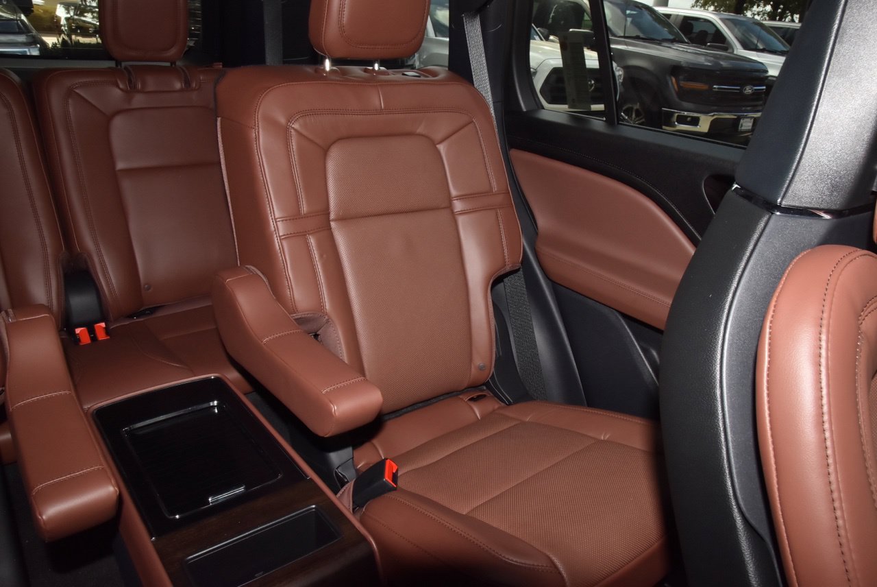 New 2027 Lincoln Aviator Reserve AWD/4WD image 23