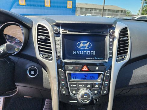 Used 2014 Hyundai Elantra GT w/ Option Group 03 FWD image 19
