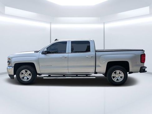 Used 2018 Chevrolet Silverado 1500 LT w/ LT Eassist Package RWD image 6