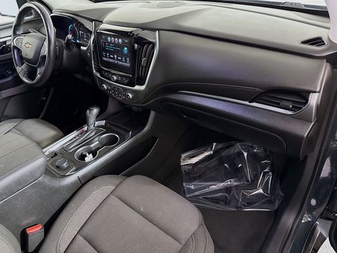 Used 2019 Chevrolet Traverse LT FWD image 30