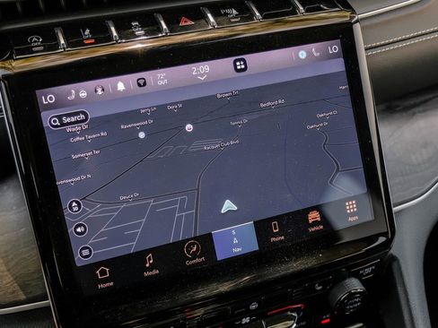 Used 2022 Jeep Grand Cherokee Limited image 6