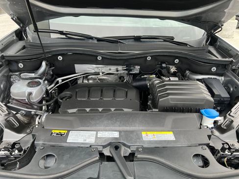 Certified 2024 Volkswagen Atlas Cross Sport SEL Premium R-Line image 25