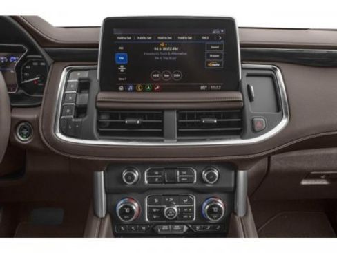 Used 2024 GMC Yukon SLT image 13