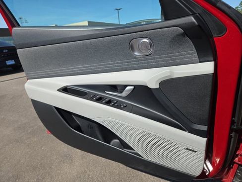 Certified 2023 Hyundai Elantra Limited w/ Preferred Accessory Package FWD image 23