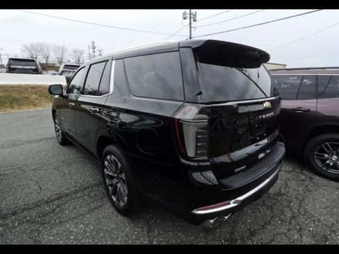 Used 2025 Chevrolet Tahoe High Country image 2