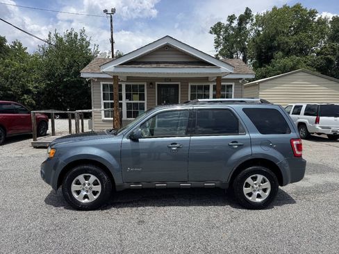 Used 2010 Ford Escape Limited AWD/4WD image 3