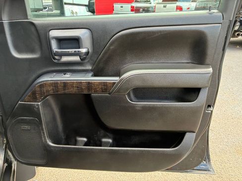 Used 2016 GMC Sierra 2500 Denali w/ Duramax Plus Package AWD/4WD image 16