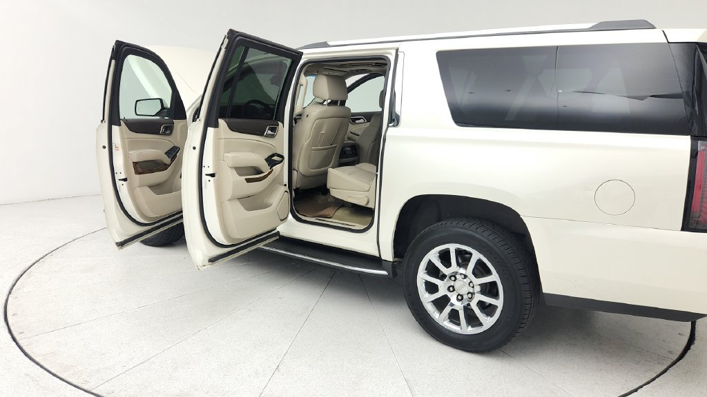 Used 2015 GMC Yukon XL Denali w/ Touring Package RWD image 11