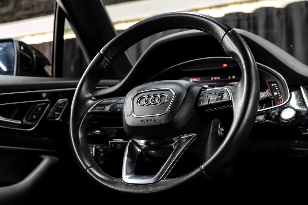 Used 2019 Audi Q7 3.0T Prestige w/ Prestige Package AWD/4WD image 14