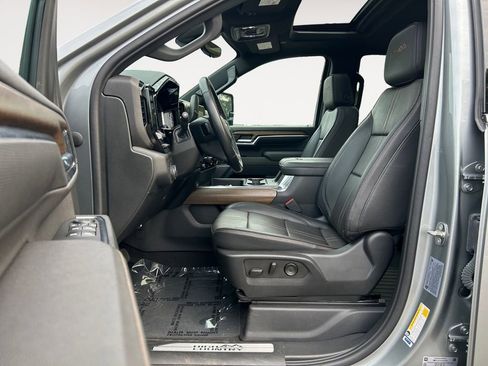 Used 2024 Chevrolet Silverado 2500 High Country w/ High Country Premium Package image 15