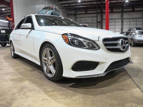 Used 2014 Mercedes-Benz E 350 E 350 Luxury 4MATIC AWD 4dr Se image 12