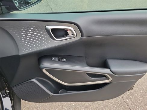 New 2025 Kia Soul LX w/ LX Technology Package image 10