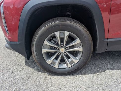 New 2025 Chevrolet Equinox LT w/ Safety and Technology Package AWD/4WD image 14