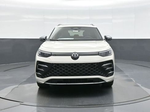 New 2026 Volkswagen Tiguan SE R-Line AWD/4WD image 2