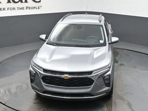 New 2026 Chevrolet Trax LT FWD image 37