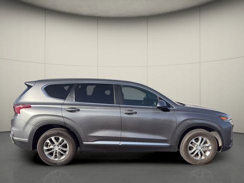 Used 2020 Hyundai Santa Fe SE image 8