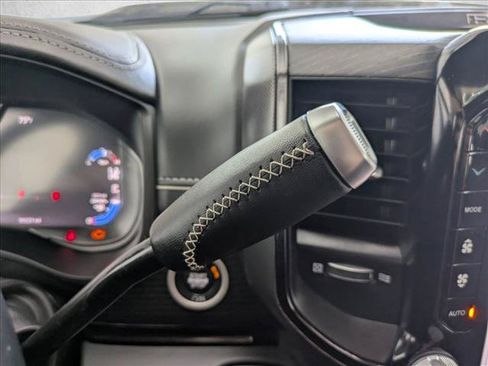 Used 2023 RAM 2500 Limited AWD/4WD image 12