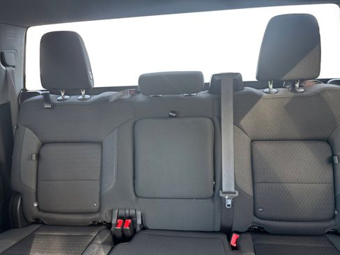 Used 2022 GMC Sierra 1500 Elevation image 17