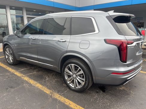 Used 2020 Cadillac XT6 Premium Luxury image 3