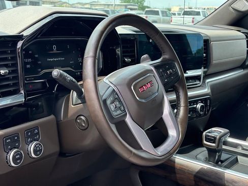 Used 2023 GMC Sierra 1500 SLT w/ SLT Premium Plus Package AWD/4WD image 7