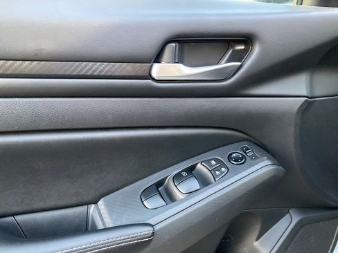 Used 2024 Nissan Altima 2.5 SV image 13