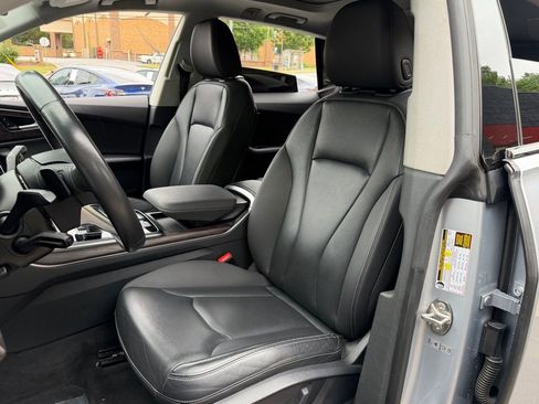 Used 2019 Audi Q8 Premium Plus w/ Premium Plus AWD/4WD image 26