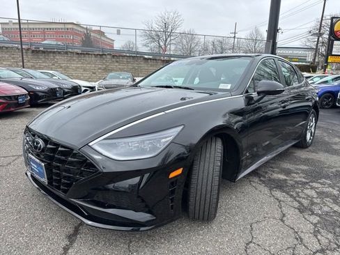 Certified 2023 Hyundai Sonata SEL w/ Preferred Accessory Package image 3