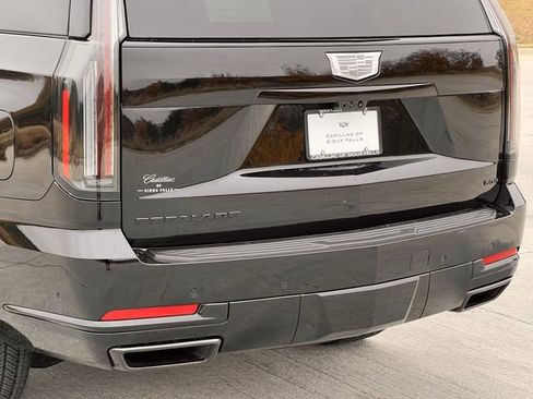 Certified 2026 Cadillac Escalade Platinum Sport w/ LPO, ONYX Package image 8