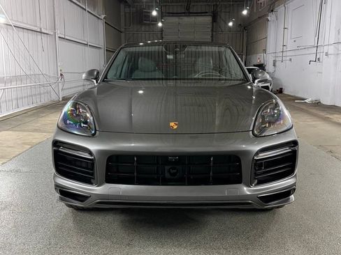 Used 2022 Porsche Cayenne GTS AWD/4WD image 3