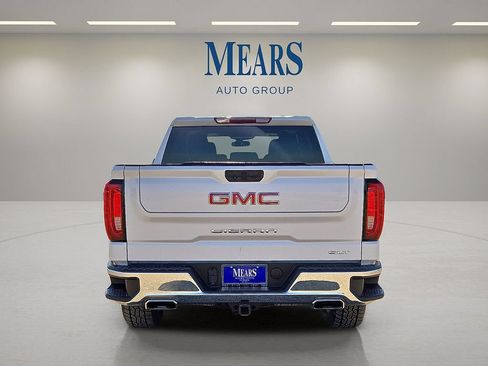 Used 2023 GMC Sierra 1500 SLT w/ SLT Premium Package AWD/4WD image 4