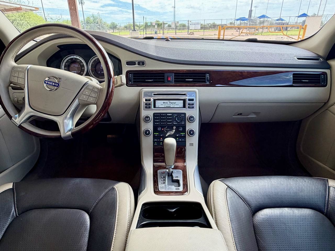 Used 2011 Volvo S80 3.2 w/ Inscription Pkg FWD image 13