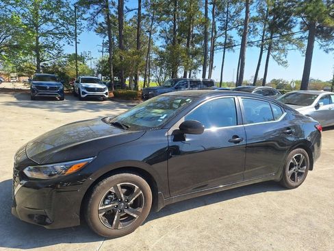 Used 2024 Nissan Sentra SV image 1
