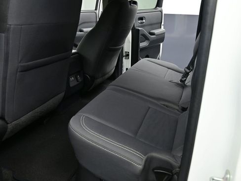 Used 2022 Nissan Frontier SV image 37