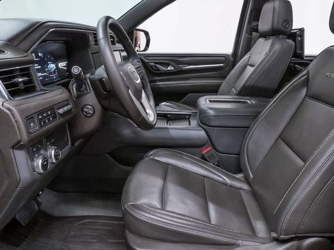 Used 2023 GMC Yukon XL Denali AWD/4WD image 8