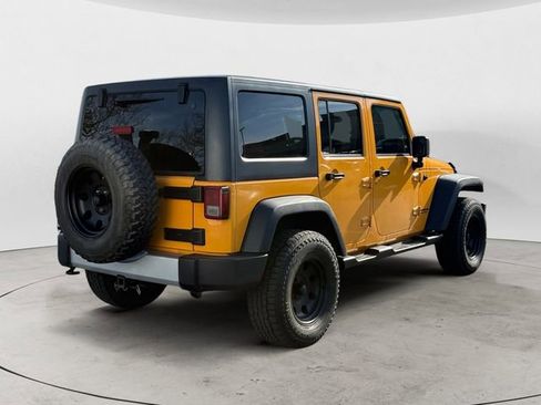 Used 2012 Jeep Wrangler Unlimited Sahara image 5