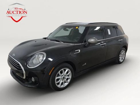 Used 2017 MINI Cooper Clubman ALL4 AWD/4WD image 1