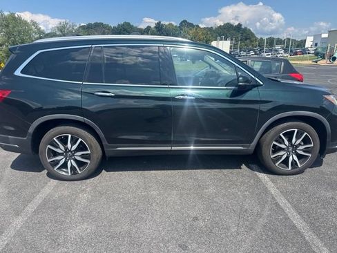 Used 2021 Honda Pilot Touring image 2