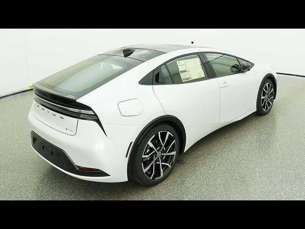 New 2026 Toyota Prius Plug-In Hybrid FWD image 97
