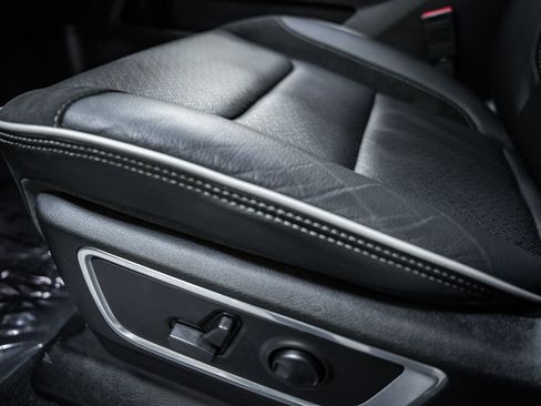 Used 2025 RAM 1500 Laramie w/ Night Edition image 45