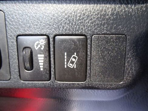Used 2017 Toyota RAV4 LE FWD image 25