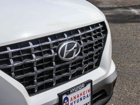 New 2026 Hyundai Venue SEL FWD image 6