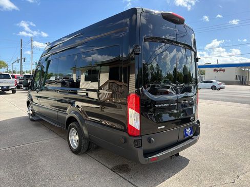 Used 2018 Ford Transit 350 XLT image 6
